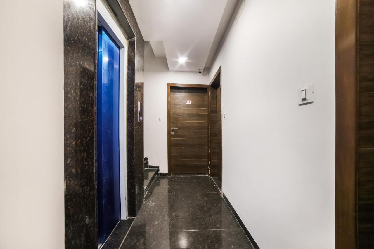Capital O 41587 Hotel Airport Inn One Ahmedabad Esterno foto